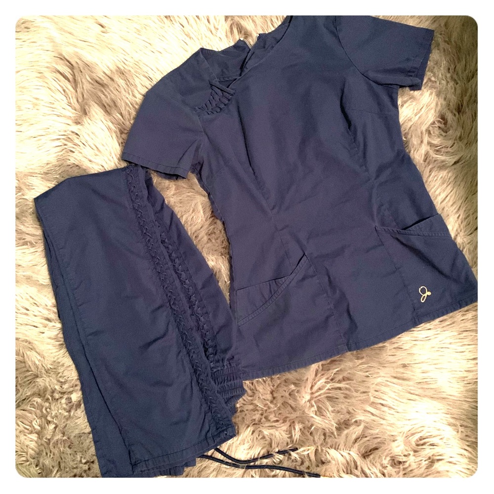 Jaanuu scrubs